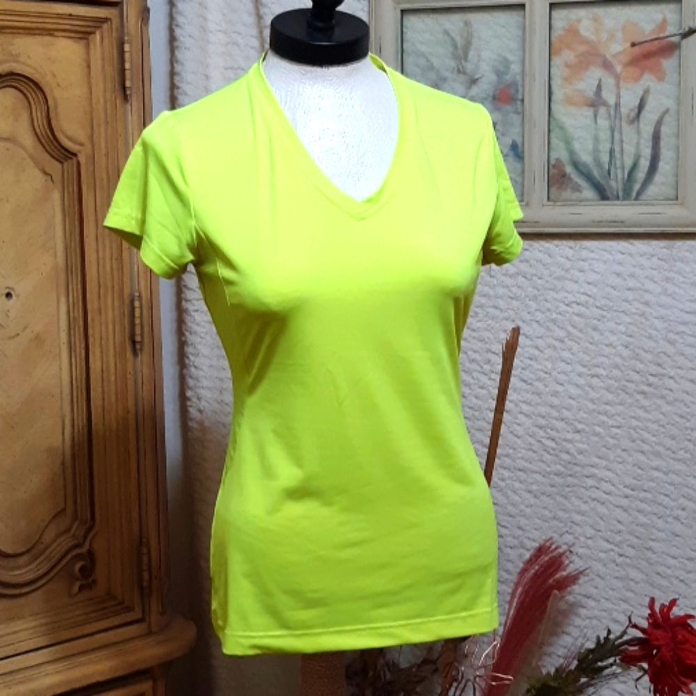 Womens Neon Top Sz Small FILA Sportswear Tshirt top Athletic Airflow b29
